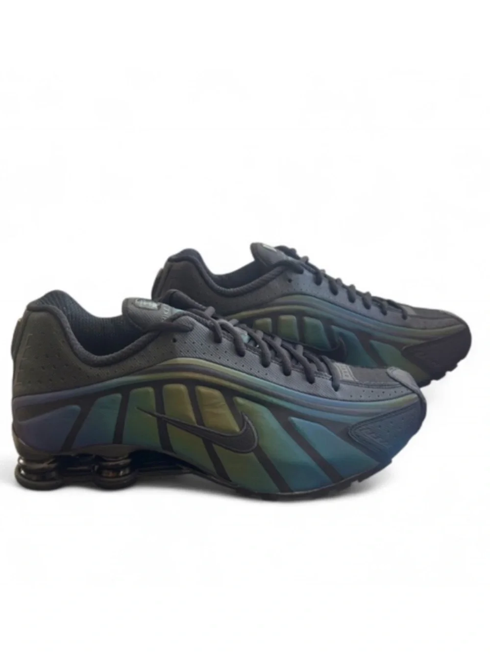Nike Shox R4 SE Y2K Iridescent Size US Men’s 10/ Women’s 11.5/ EU 44 (New)